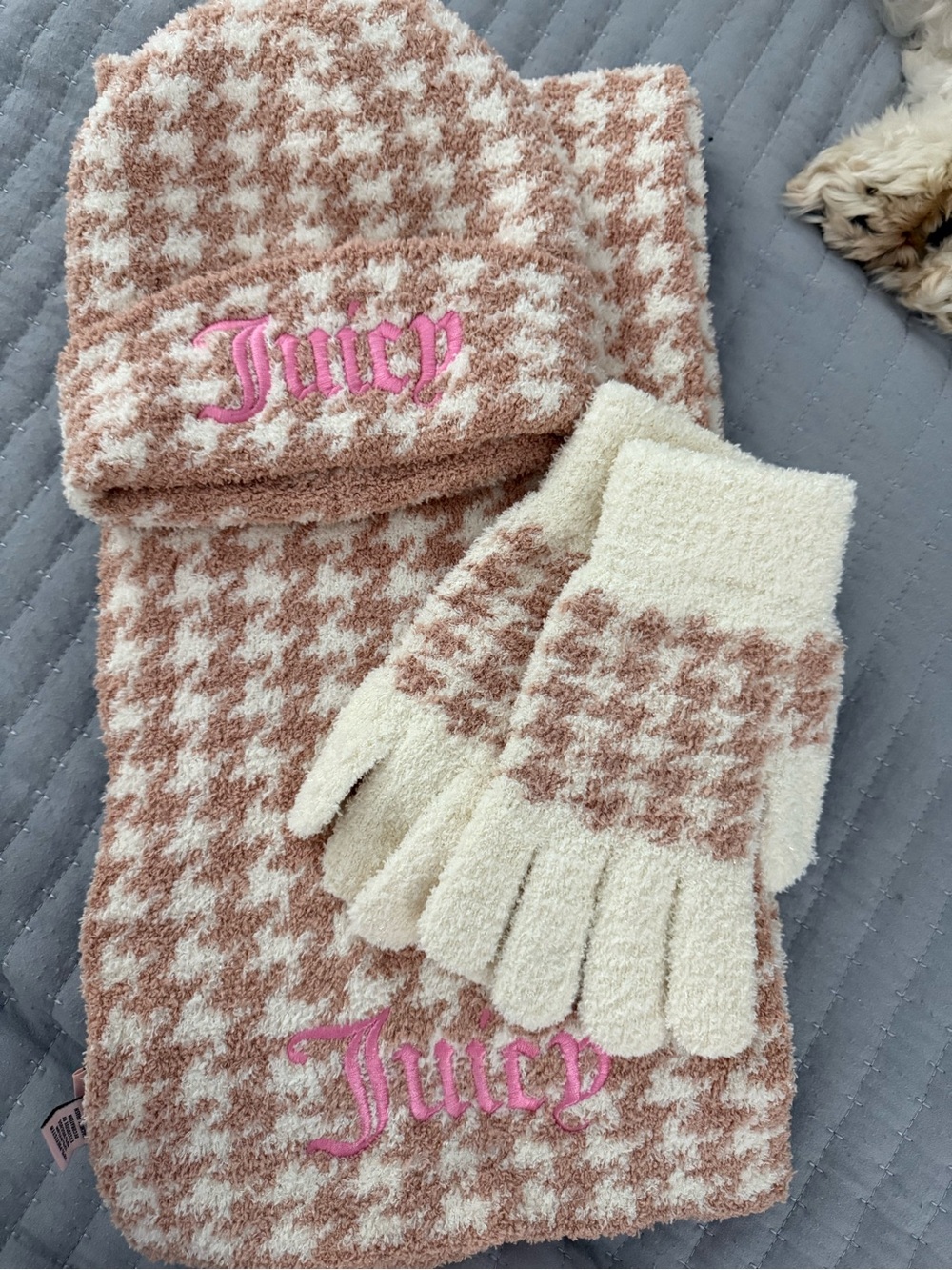 Juicy Couture Pink and Cream Houndstooth Kids Hat, Scarf & Gloves Set